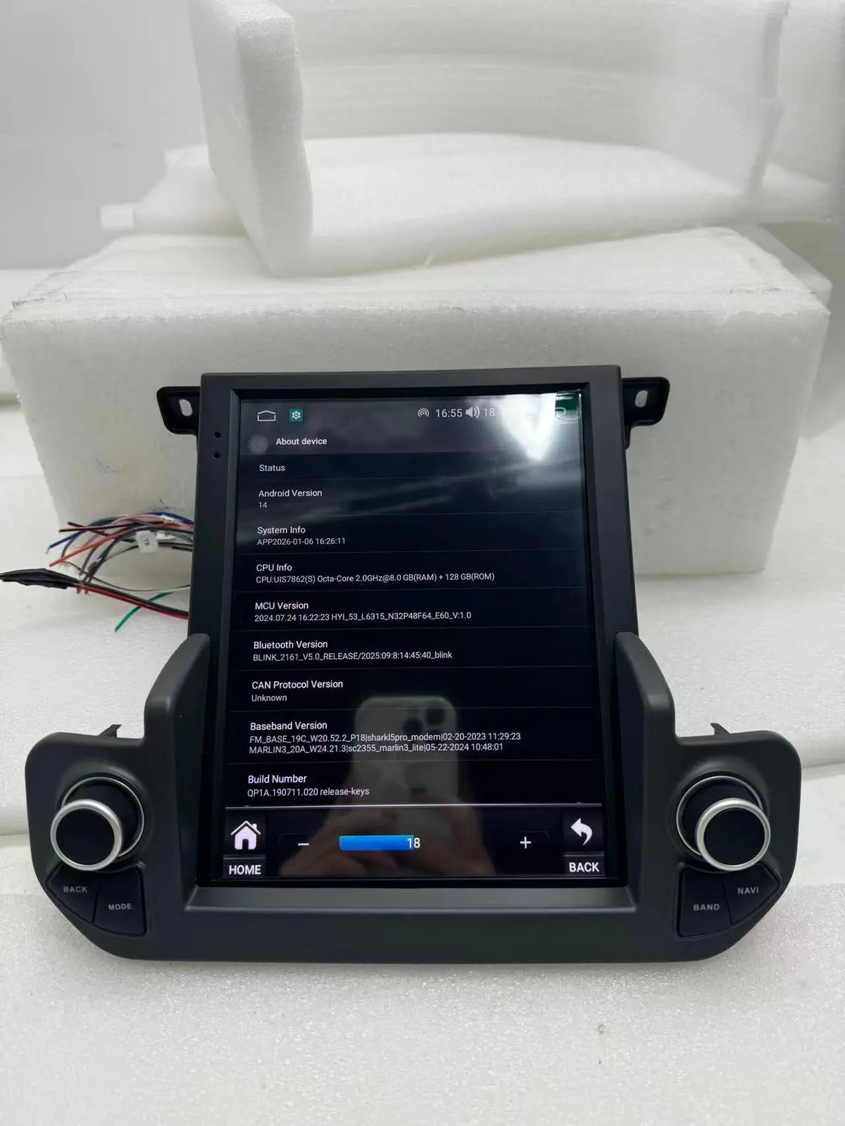 Euronavigate Car Dual-knob style Android GPS stereo system for the small screen Land Rover Discovery 4 Dash Touch Screen Android Head Unit Display Radio Stereo GPS Navigation Multimedia Player Replacement Carplay Wireless Receiver Reversing Handsfree Plug And Play Retrofit Aftermarket Accessories